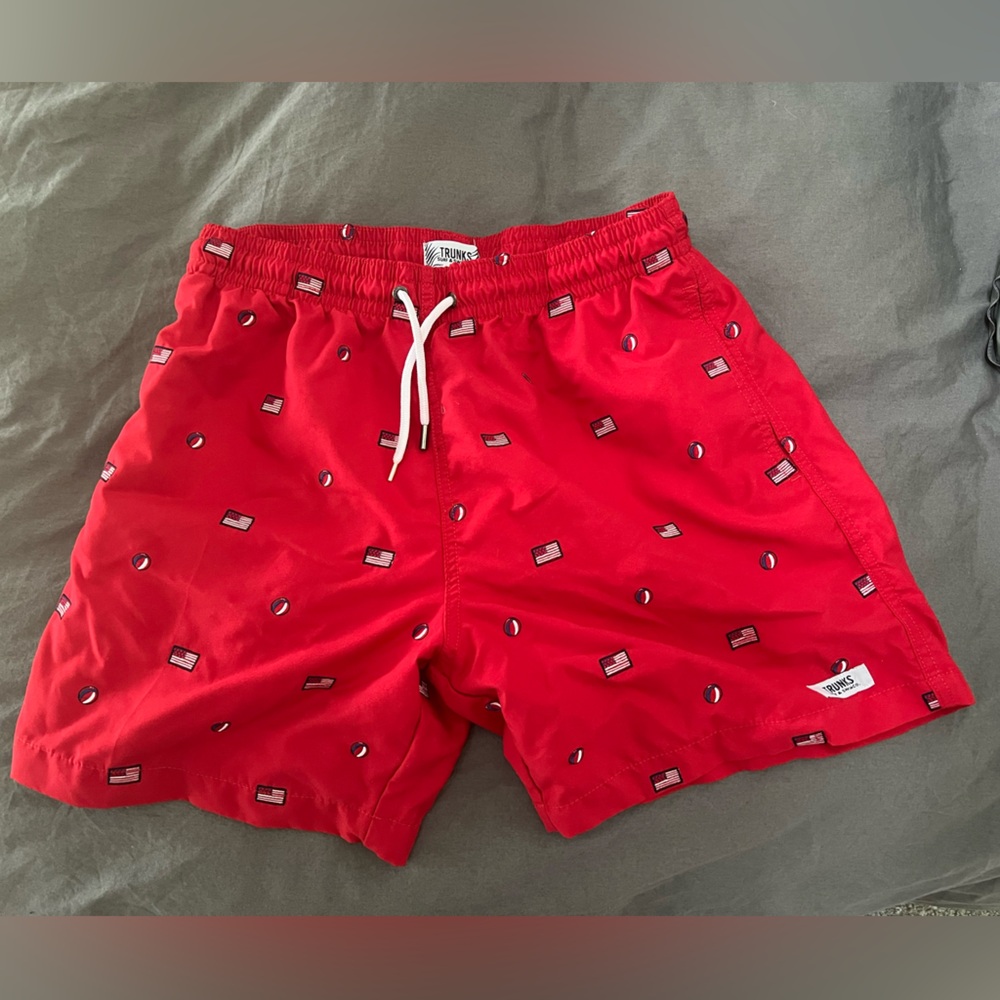 American flag logo red swim trunks men’s L 7 inch inseam